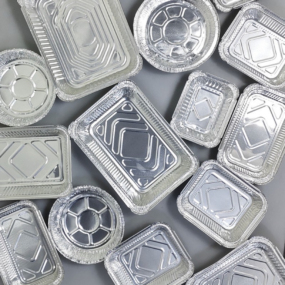 Assorted aluminum foil containers for food packaging